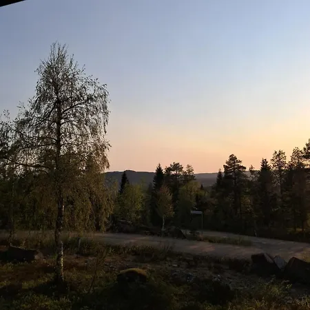 Huipunpuisto, Pikku-Syötteen huipulla Loma-asunnot *