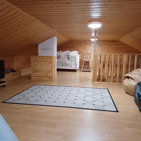 Huipunpuisto B, Pikku-Syoetteen Hissilippu Sekae Saehkoeauton Lataaminen Sisaeltyvaet Vuokraan Vakantiehuis