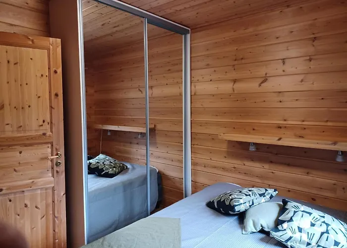 度假居 Huipunpuisto B, Pikku-Syoetteen Hissilippu Sekae Saehkoeauton Lataaminen Sisaeltyvaet Vuokraan *