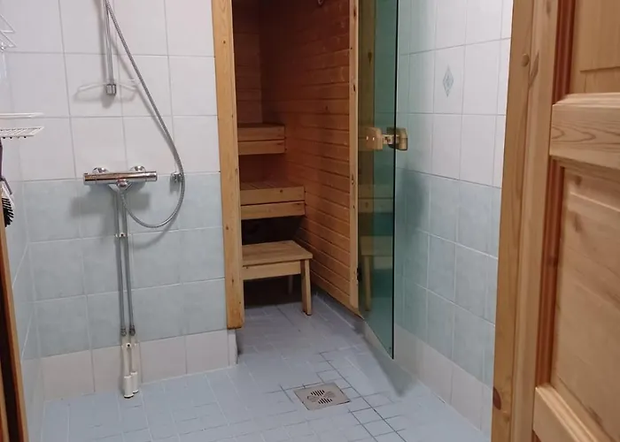 度假居 Huipunpuisto B, Pikku-Syoetteen Hissilippu Sekae Saehkoeauton Lataaminen Sisaeltyvaet Vuokraan 索特